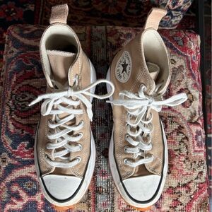 • Converse Run Star Hike Platform Canvas •